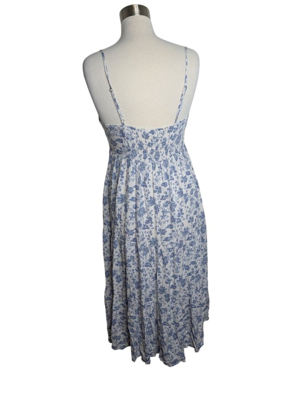 Becool Blue & White Floral Maxi Dress Smocked Back Lined Size Medium Coastal Cot - Picture 3 of 14
